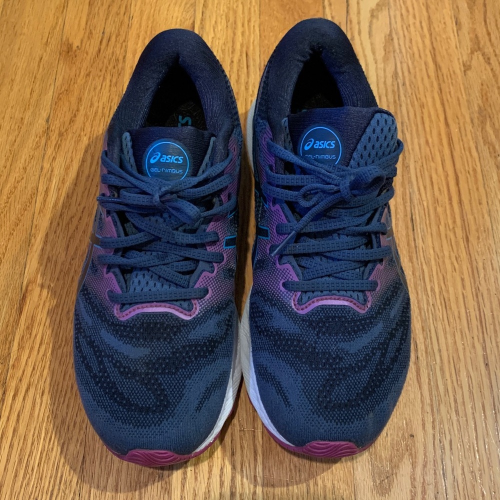 ASICS Women’s 10-1/2 Wide, Gel Nimbus 23 Athletic Sneakers Tennis Shoes - Picture 2 of 7